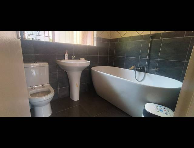 3 BEDROOM HOUSE FOR SALE IN LINDHAVEN